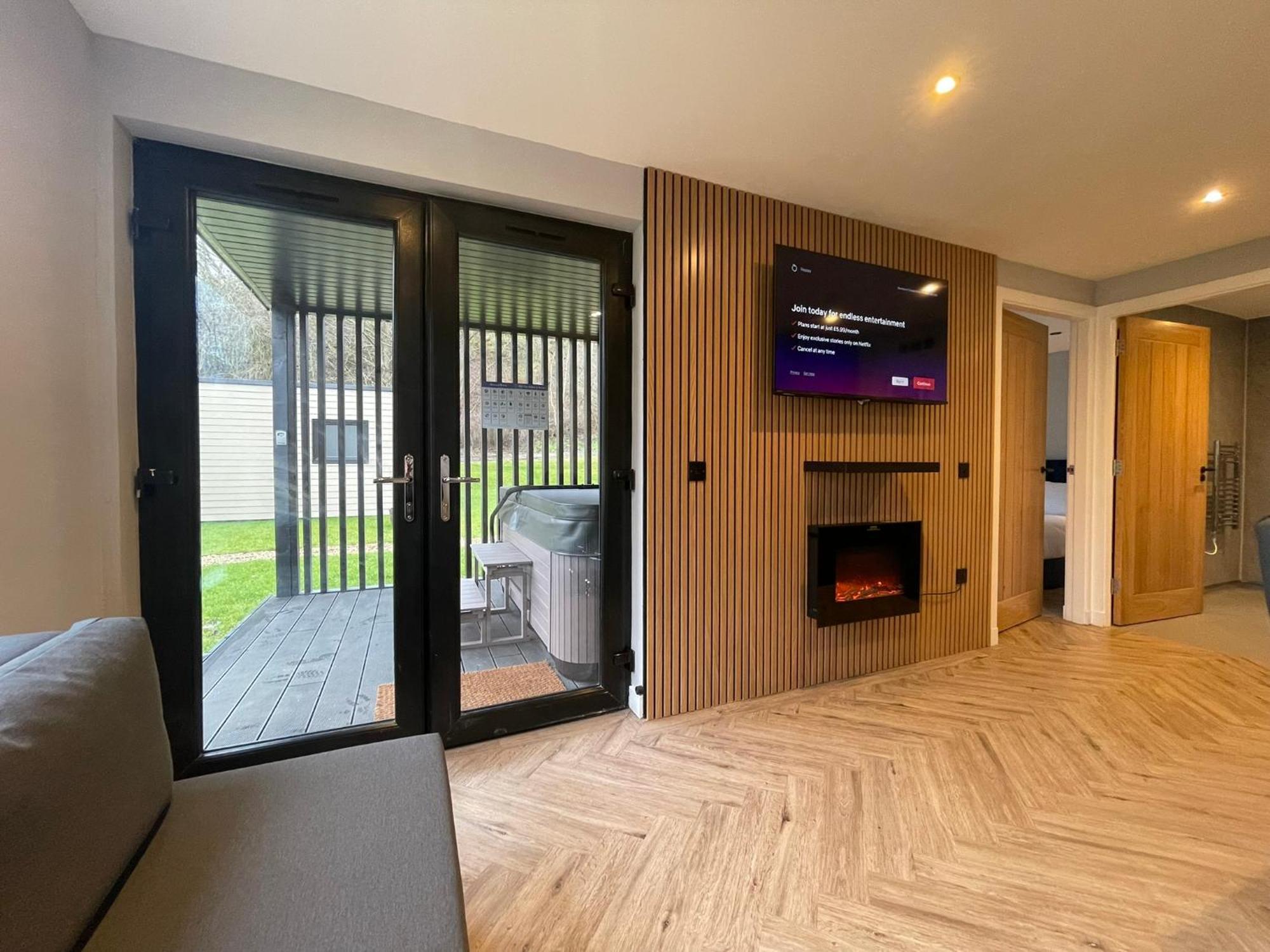River Logie Lodges Westfield  エクステリア 写真